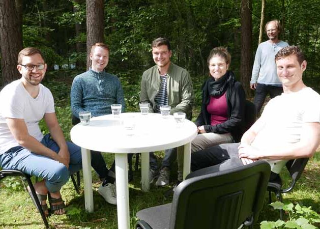 Verein humenta; Diskussionsrunde junger Menschen